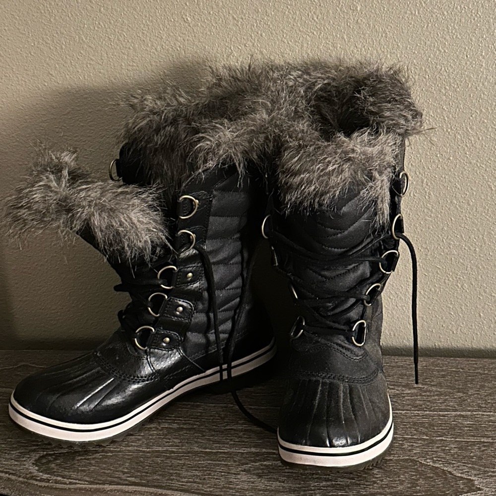 Worn once- Sorel boots